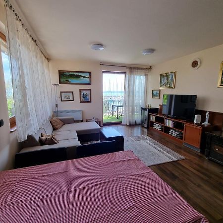 Bilberry Apartman Aparthotel Balatonfured Exterior photo