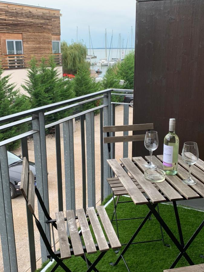 Bilberry Apartman Aparthotel Balatonfured Exterior photo